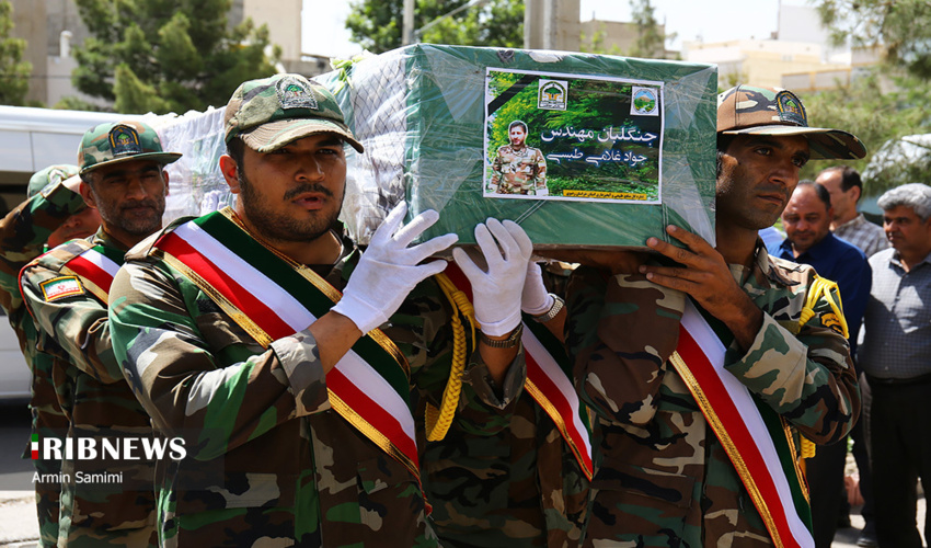 ردؚ خون ؚ سرخ در دامان سبز جنگل 